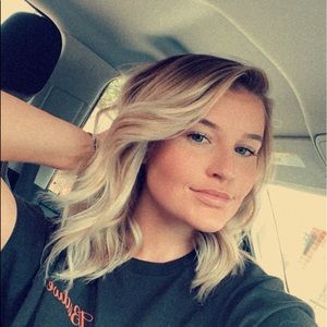 Meet your Posher, Lauren